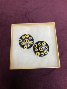 Circle on circle clip-on earrings